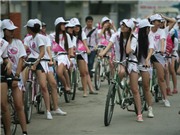 Bóng đá anh, ngoại hạng anh, lịch thi đấu euro 2012, Miss Teen đạp xe cổ động bình chọn Hạ Long 